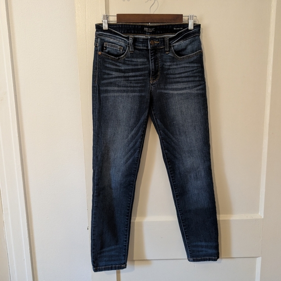 Judy Blue 28/7 Relaxed Fit Straight Leg Jeans - Picture 1 of 8